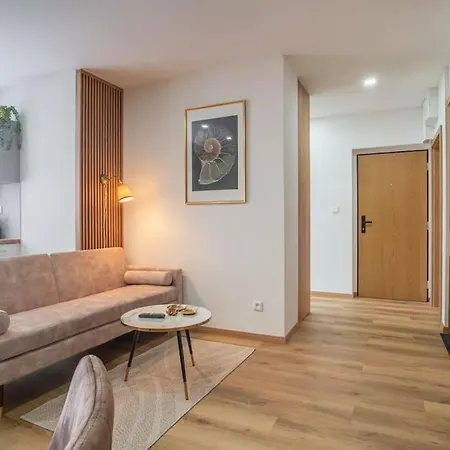 Apartament Charming 2-bedroom In The Wider Center Of Bratislava