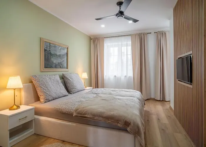 Charming 2-bedroom In The Wider Center Of Apartmán *